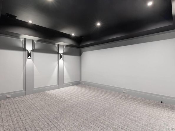 150 Edge Of Woods Road, Southampton NY 11968