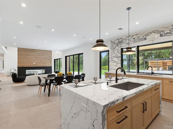 150 Edge Of Woods Road, Southampton NY 11968