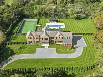 150 Edge Of Woods Road