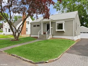 1325 Stoneybrook Avenue, Mamaroneck NY 10543
