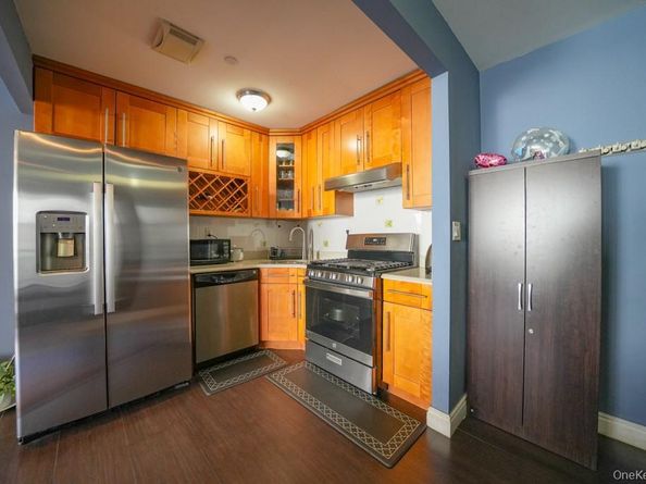 311 Saint Nicholas Avenue 3H, Ridgewood NY 11385