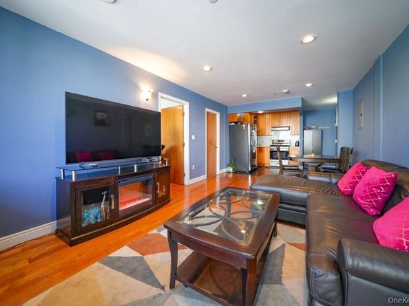 311 Saint Nicholas Avenue 3H, Ridgewood NY 11385