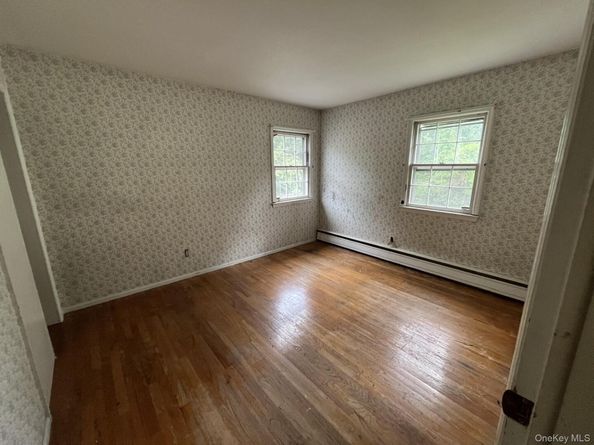 8 Bay Place, Huntington NY 11743