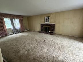 8 Bay Place, Huntington NY 11743
