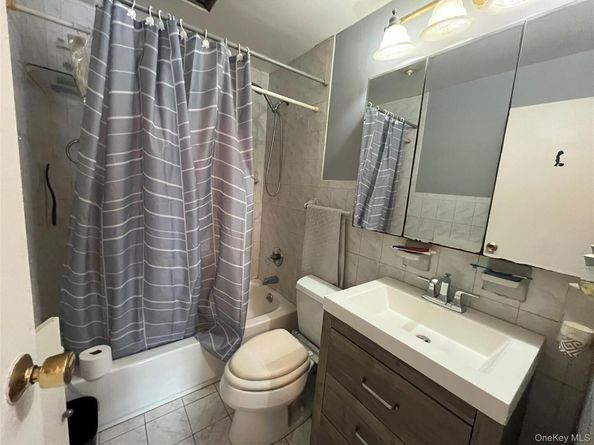 29 Belmont Boulevard, Elmont NY 11003