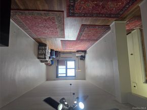 86 -70 Francis Lewis A55, Holliswood NY 11427