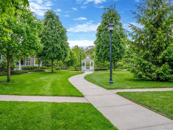 135 Rosebud Court 135, Patchogue NY 11772