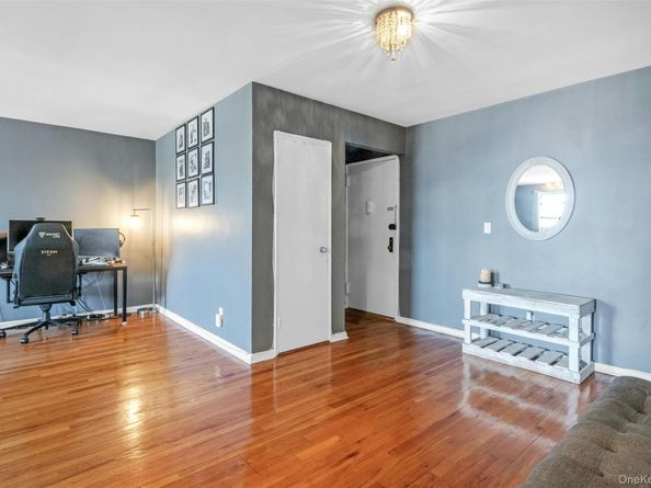 1234 Midland Ave 5F, Bronxville NY 10708