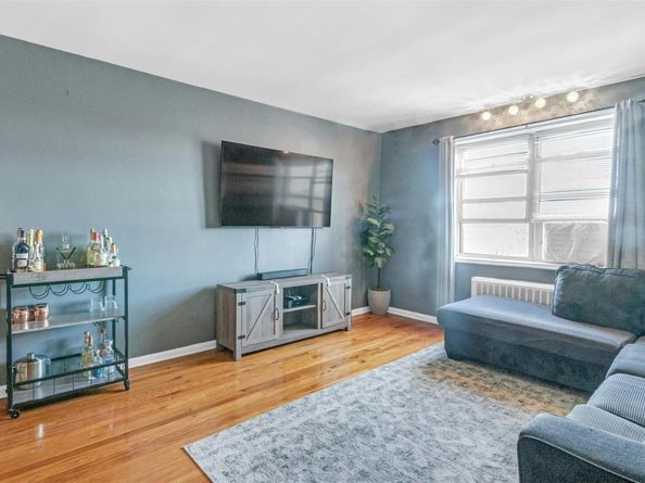 1234 Midland Ave 5F, Bronxville NY 10708