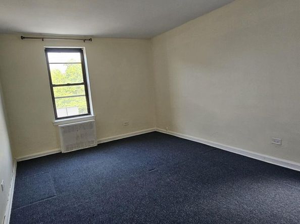 6535 108th Street B7, Forest Hills NY 11375