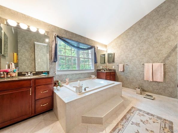 3 Hyatt Lane, Somers NY 10589