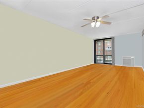 750 Broadway W 3M, Long Beach NY 11561