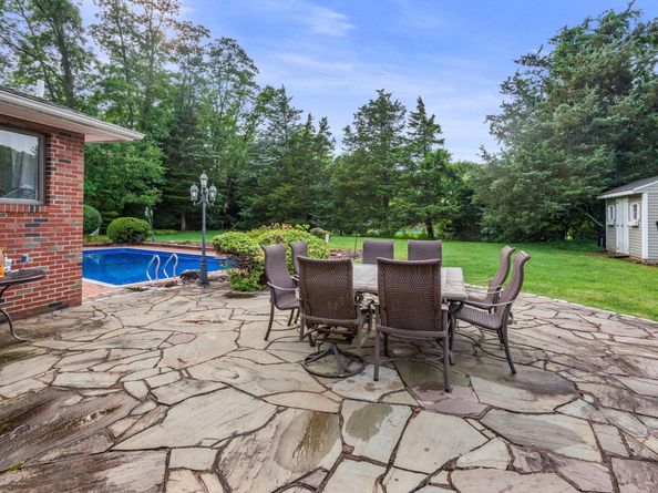 60 Wheatfield Lane, Commack NY 11725