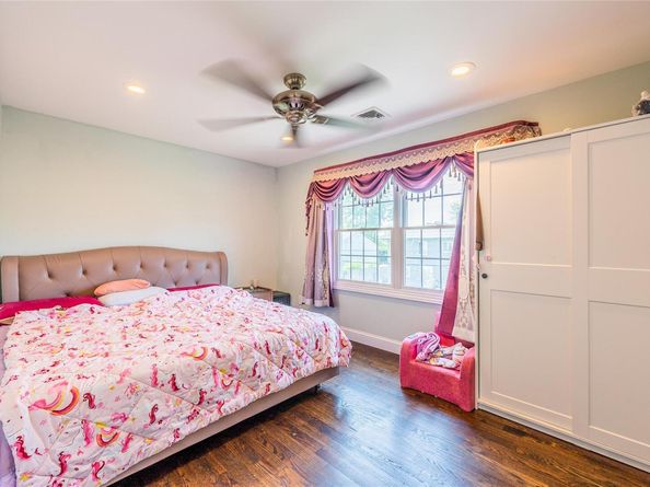 20 Frederick Drive, Plainview NY 11803