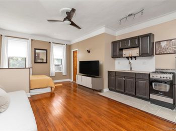 160-15 Powells Cove Boulevard