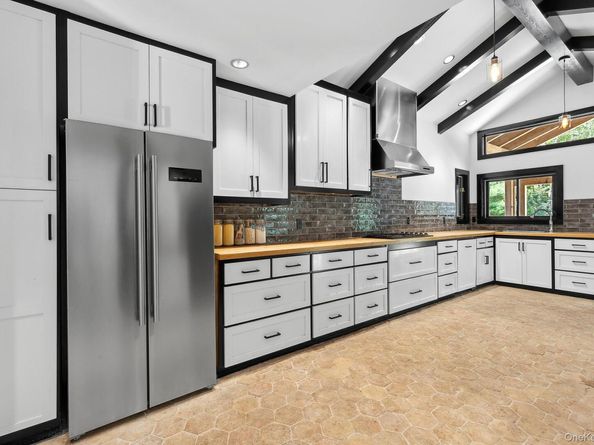 601 Majors Path, Southampton NY 11968