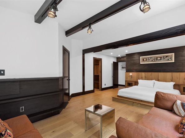 601 Majors Path, Southampton NY 11968