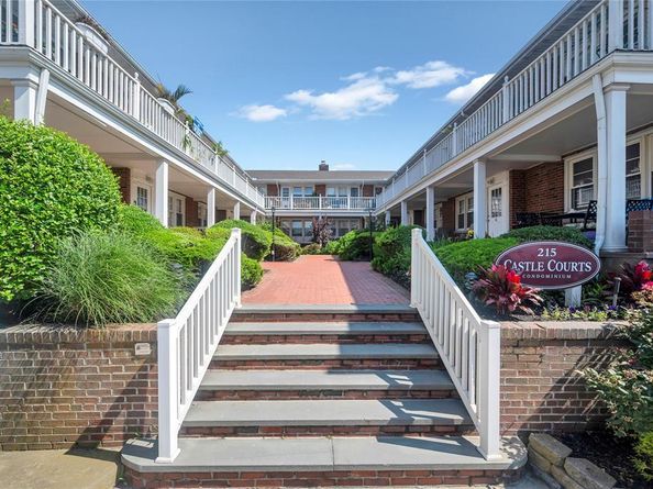 215 W Broadway M3, Long Beach NY 11561