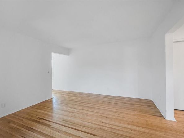 215 W Broadway M3, Long Beach NY 11561
