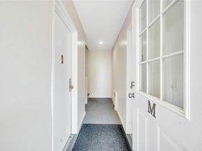 215 W Broadway M3, Long Beach NY 11561