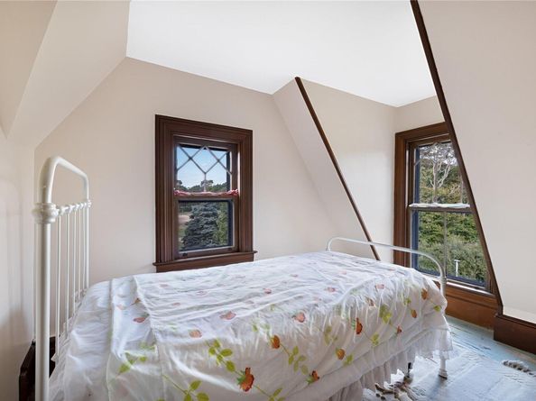 9 Convent Lane, Center Moriches NY 11934