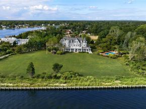 9 Convent Lane, Center Moriches NY 11934