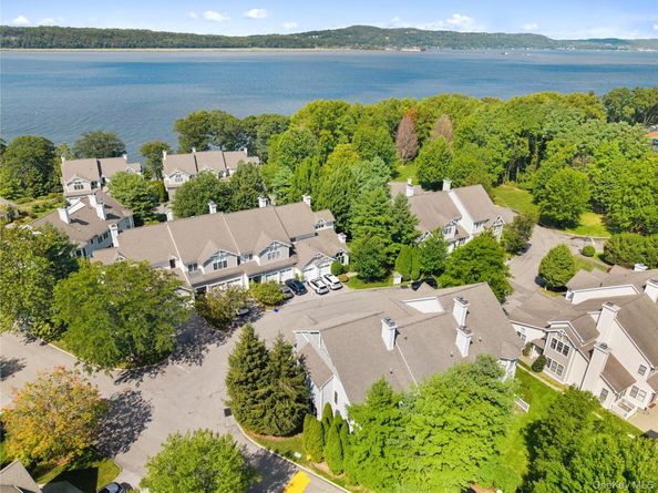 31 Hudson Drive, Dobbs Ferry NY 10522