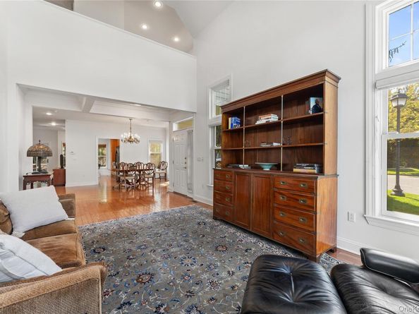 31 Hudson Drive, Dobbs Ferry NY 10522