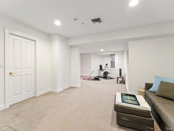 31 Hudson Drive, Dobbs Ferry NY 10522