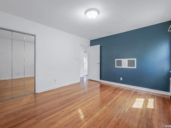 216 Raff Avenue, Mineola NY 11501
