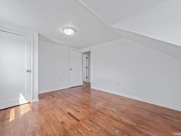 216 Raff Avenue, Mineola NY 11501