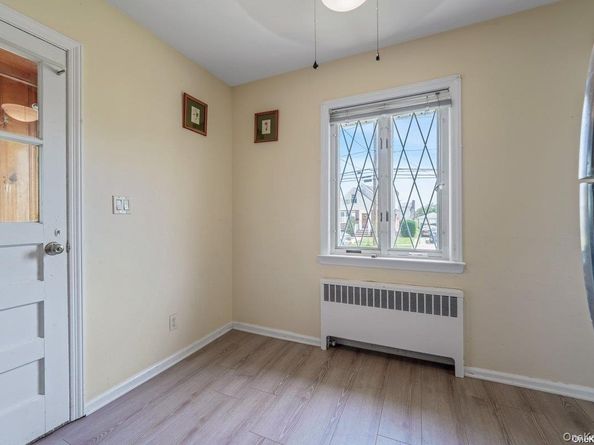 216 Raff Avenue, Mineola NY 11501