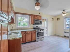 216 Raff Avenue, Mineola NY 11501