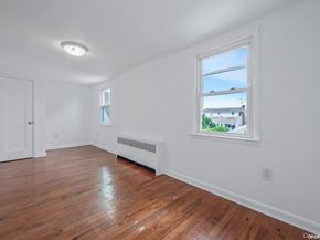 216 Raff Avenue, Mineola NY 11501
