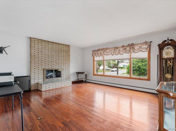 558 Kingston Avenue, East Meadow NY 11554