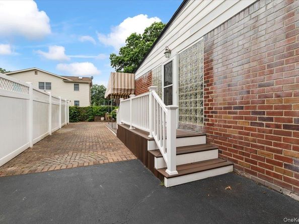 558 Kingston Avenue, East Meadow NY 11554