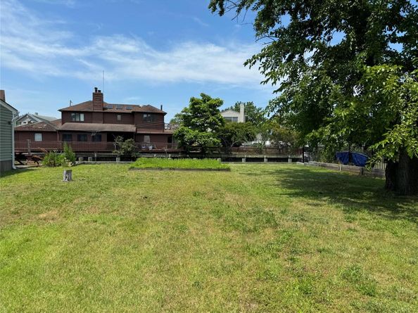 23 Bay Street, Bellmore NY 11710