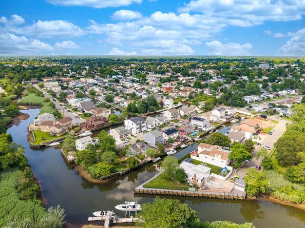 23 Bay Street, Bellmore NY 11710