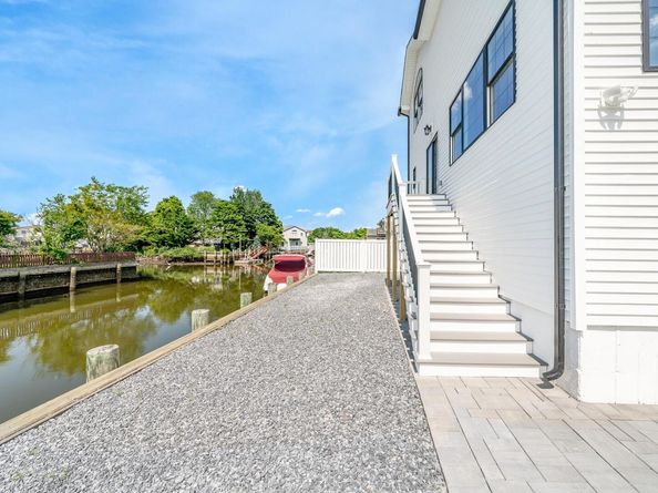 23 Bay Street, Bellmore NY 11710