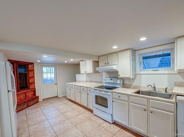 11 Oceanside Drive, Sound Beach NY 11789