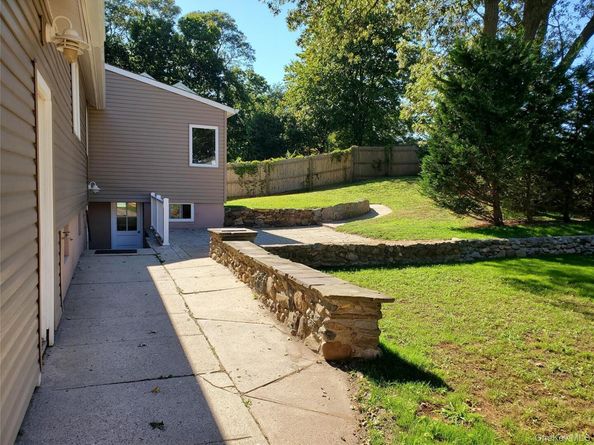 11 Oceanside Drive, Sound Beach NY 11789