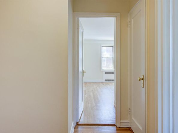 64-85 Saunders Street D3, Rego Park NY 11375
