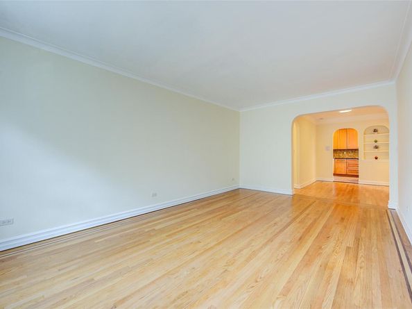64-85 Saunders Street D3, Rego Park NY 11375