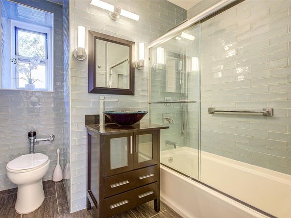 64-85 Saunders Street D3, Rego Park NY 11375