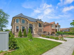 264-11 60th Avenue, Little Neck NY 11362