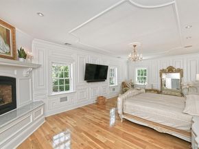 142 Round Swamp Road, Melville NY 11747