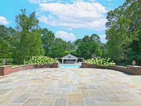 142 Round Swamp Road, Melville NY 11747