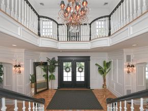 142 Round Swamp Road, Melville NY 11747