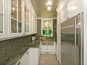 142 Round Swamp Road, Melville NY 11747