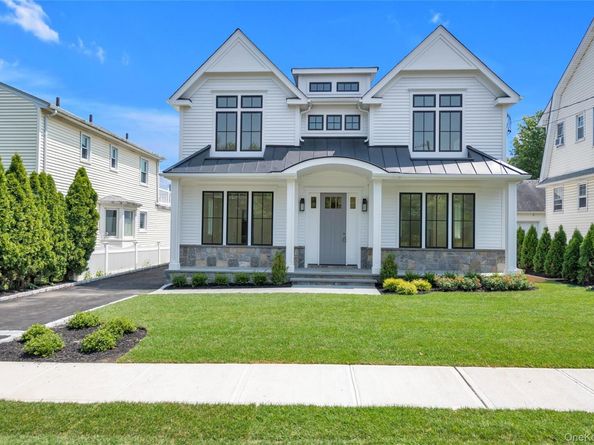 50 Highland Terrace, Manhasset NY 11030